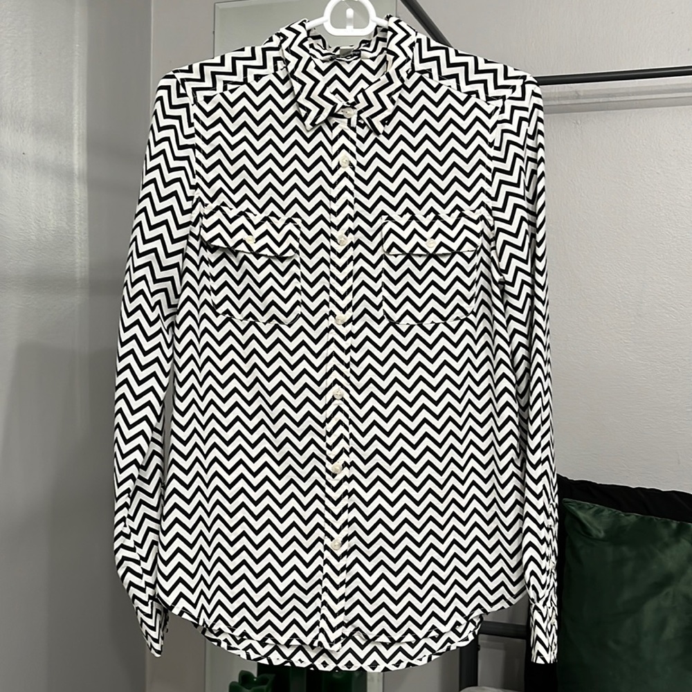 American Eagle Outfitters Chevron Button Down Shirt